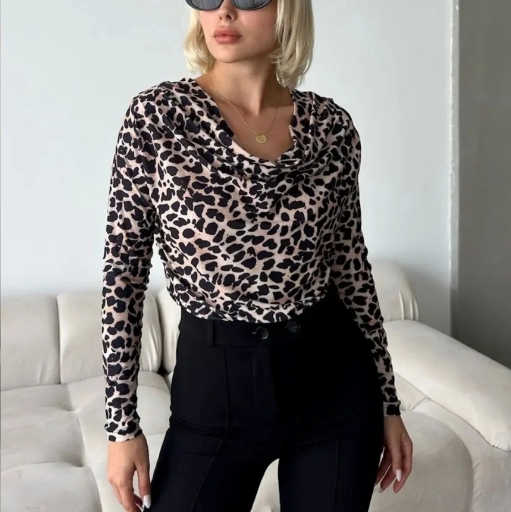 Like New! Karen Kane leopard print draped cowl neck Blouse Top